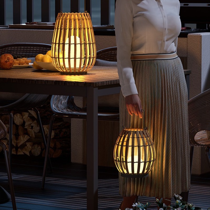 Outdoor Lighting Accent - Lampu Lantai LED Rotan Tenaga Surya